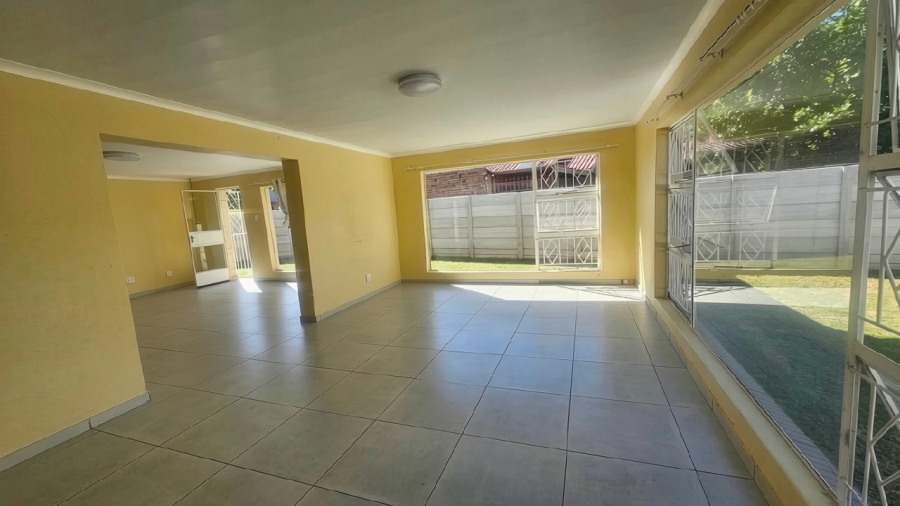 To Let 3 Bedroom Property for Rent in Riebeeckstad Free State